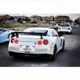 one pretty white gtr r35 .that a$$ doe